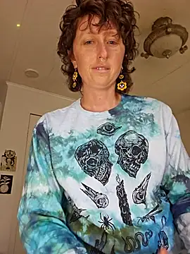 mossy kiss online show from 13, 10, 2025