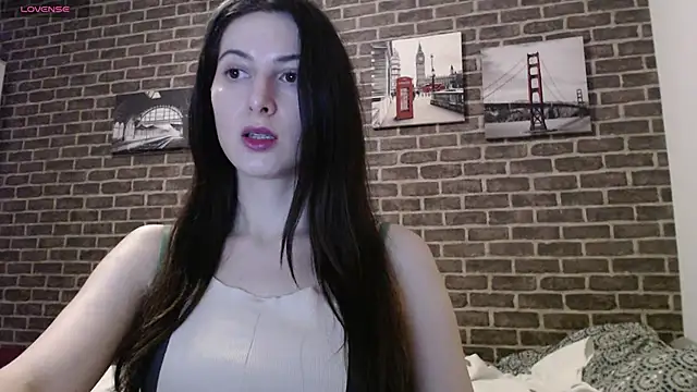  Hot Lady  online show from 13, 1, 2025