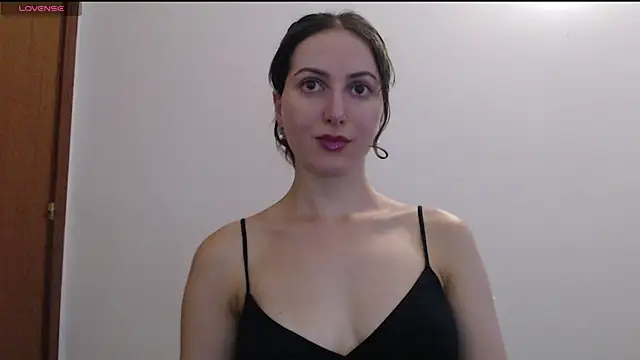  Hot Lady  online show from 3, 8, 2026