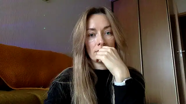 RebeccaMartinez online show from 16, 3, 2025