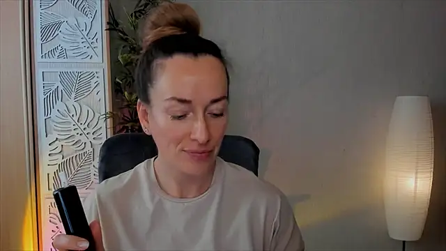 RebeccaMartinez online show from 19, 2, 2026