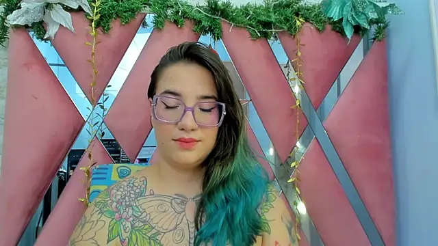 Snapshot of DEVA_BLUE_ chatting on 8, 1, 2025 DEVA BLUE online show from 8, 1, 2025
