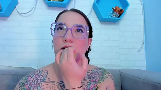 Snapshot of DEVA_BLUE_ chatting on 28, 1, 2025 DEVA BLUE online show from 28, 1, 2025