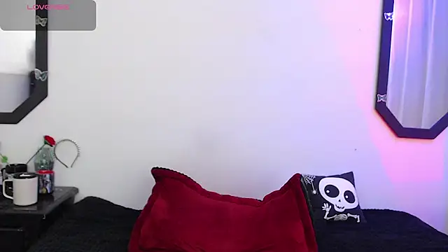 Snapshot of Amy_Aloqua chatting on 6, 10, 2025 Amy Aloqua online show from 6, 10, 2025