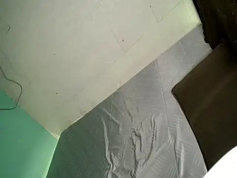 katie white online show from 17, 9, 2025