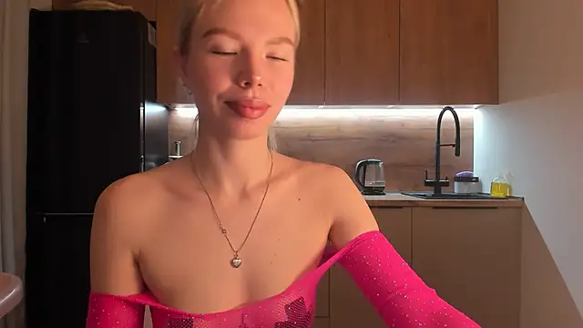 Snapshot of Olivia_Bells chatting on 25, 2, 2025 Olivia Bells online show from 25, 2, 2025