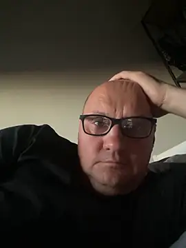 Snapshot of vanjbi45 chatting on 4, 10, 2025 vanjbi45 online show from 4, 10, 2025