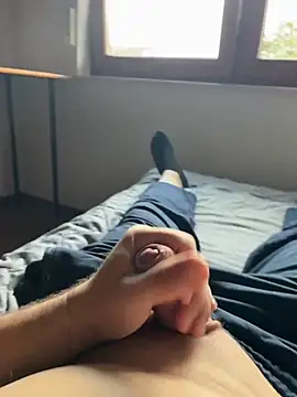 Snapshot of vanjbi45 chatting on 21, 10, 2025 vanjbi45 online show from 21, 10, 2025