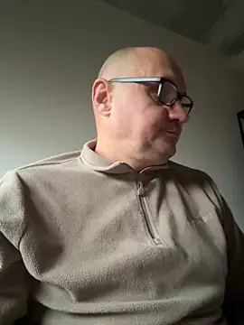 Snapshot of vanjbi45 chatting on 12, 11, 2025 vanjbi45 online show from 12, 11, 2025