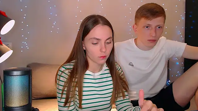 juliaanddima online show from 20, 2, 2025