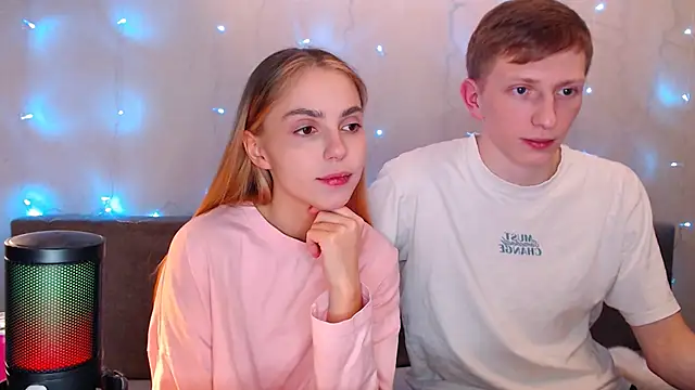 juliaanddima online show from 5, 10, 2025