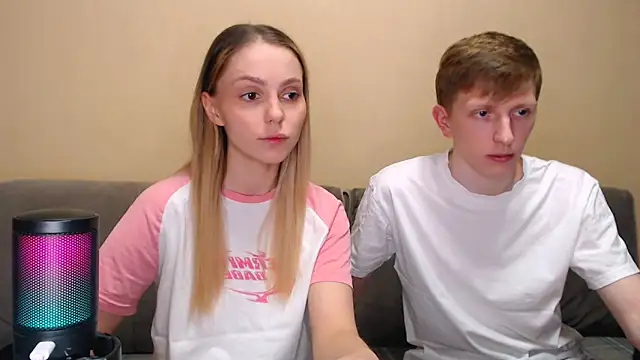 juliaanddima online show from 22, 2, 2026