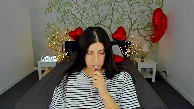 Linda EX online show from 21, 2, 2025