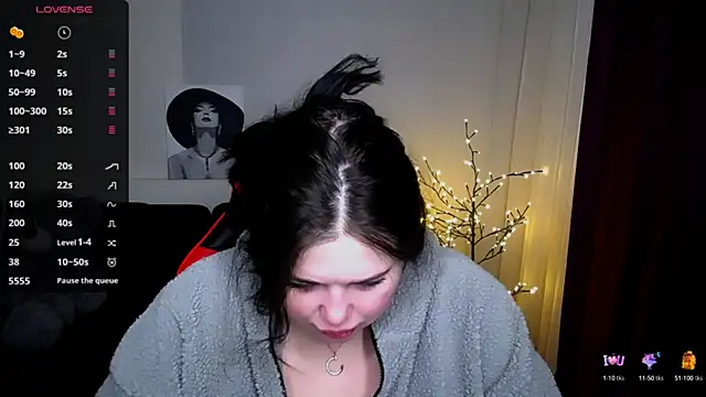 Emily Mo online show from 15, 2, 2025