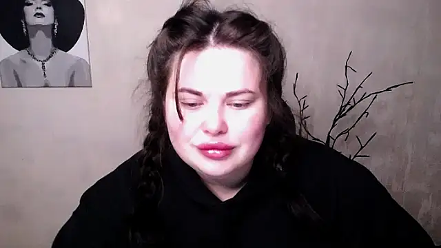 Emily Mo online show from 2, 10, 2025