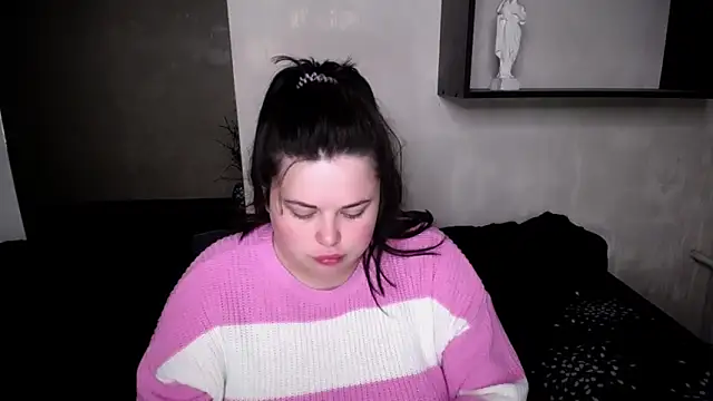 Emily Mo online show from 18, 10, 2025