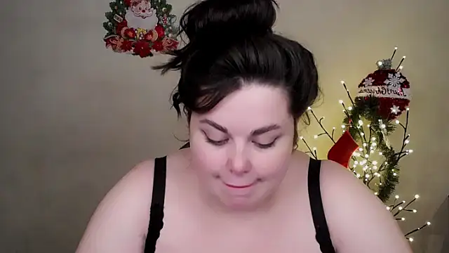 Emily Mo online show from 18, 12, 2025