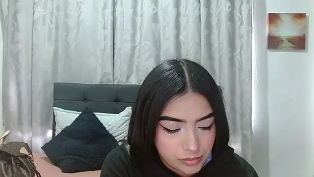 eva six online show from 13, 10, 2025