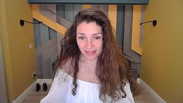 Snapshot of EllaLong chatting on 14, 1, 2025 EllaLong online show from 14, 1, 2025