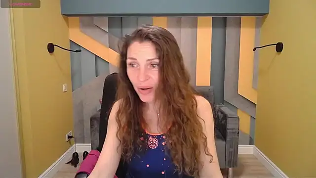 Snapshot of EllaLong chatting on 21, 1, 2025 EllaLong online show from 21, 1, 2025