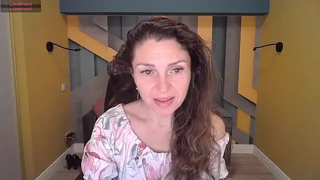 Snapshot of EllaLong chatting on 7, 2, 2025 EllaLong online show from 7, 2, 2025