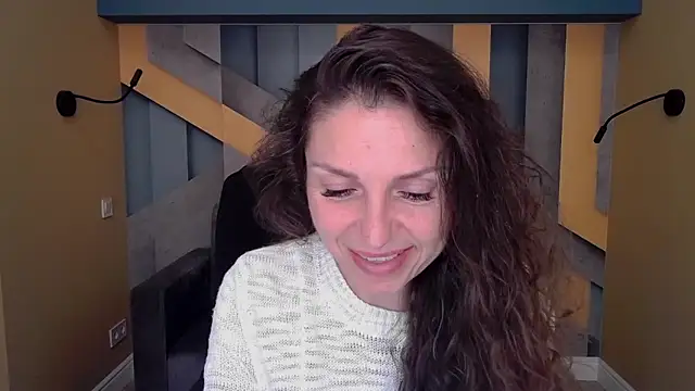 Snapshot of EllaLong chatting on 27, 9, 2025 EllaLong online show from 27, 9, 2025