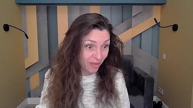 EllaLong online show from 10, 10, 2025