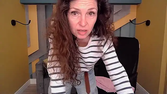 EllaLong online show from 10, 4, 2026