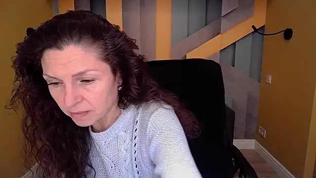 EllaLong online show from 17, 4, 2026