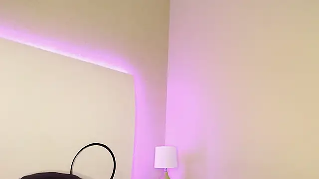 NaiaGils online show from 11, 3, 2025