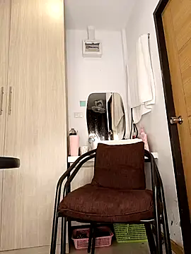 Snapshot of ANNA-ANASTASIA chatting on 11, 12, 2024 ANNA-ANASTASIA online show from 11, 12, 2024