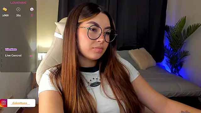 dakottaa  online show from 24, 9, 2025