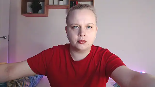 Snapshot of Karolina_love_ chatting on 11, 10, 2025 Karolina love online show from 11, 10, 2025