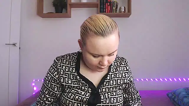 Snapshot of Karolina_love_ chatting on 27, 2, 2026 Karolina love online show from 27, 2, 2026