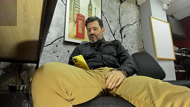 Snapshot of Maxi_TheBigDaddy chatting on 20, 5, 2026 Maxi TheBigDaddy online show from 20, 5, 2026