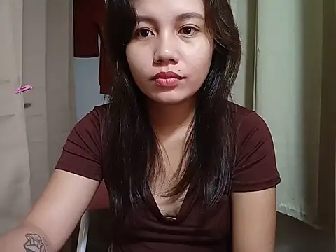 Snapshot of sweet_goldenAngel chatting on 2, 8, 2026 sweet goldenAngel online show from 2, 8, 2026