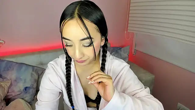 tinysara online show from 19, 4, 2026