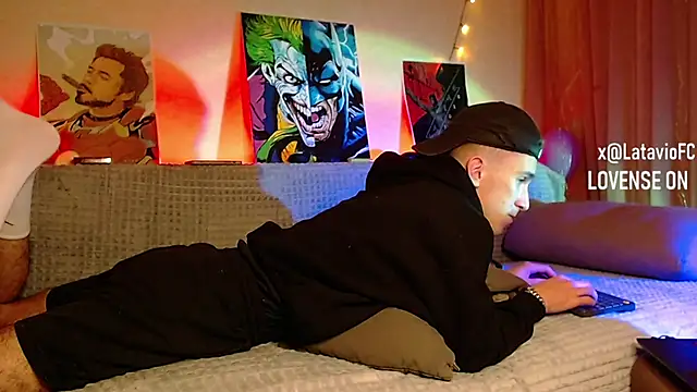 Midnighter  online show from 29, 1, 2025