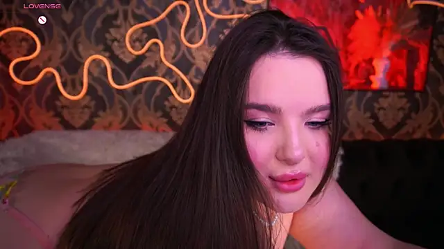 Snapshot of CuteAmberr chatting on 2, 2, 2025 CuteAmberr online show from 2, 2, 2025