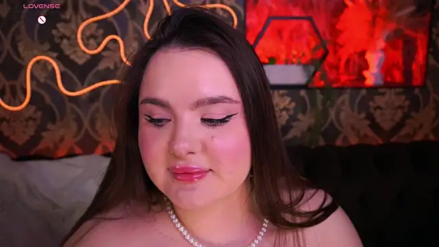 Snapshot of CuteAmberr chatting on 2, 2, 2025 CuteAmberr online show from 2, 2, 2025