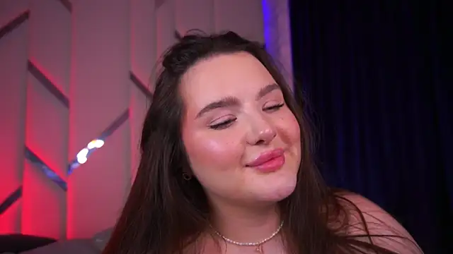 Snapshot of CuteAmberr chatting on 6, 3, 2025 CuteAmberr online show from 6, 3, 2025