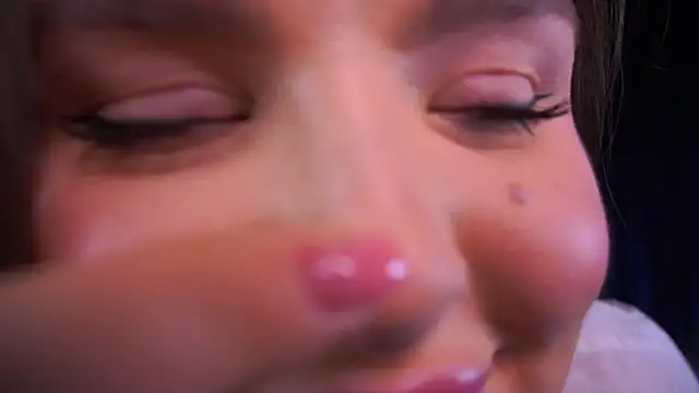 Snapshot of CuteAmberr chatting on 8, 3, 2025 CuteAmberr online show from 8, 3, 2025