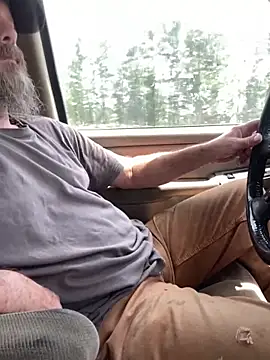 Snapshot of Themechanic420 chatting on 24, 7, 2026 Themechanic420 online show from 24, 7, 2026