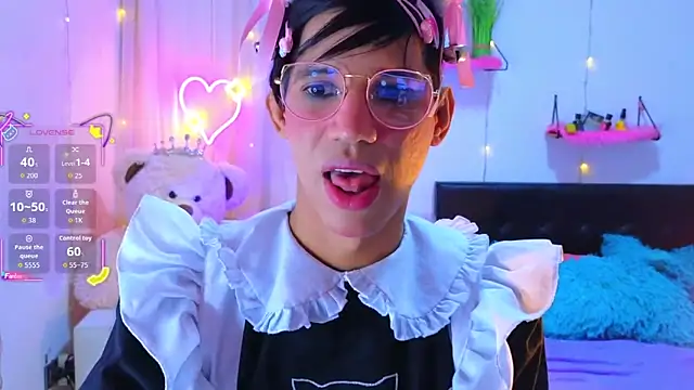 Ariel Femboy  online show from 25, 11, 2025