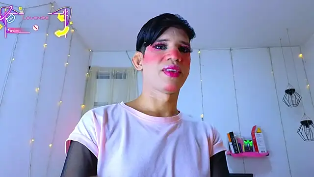 Ariel Femboy  online show from 17, 1, 2026