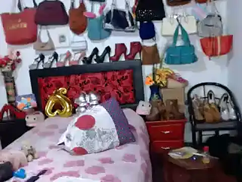 Snapshot of Xiaraa26 chatting on 22, 2, 2025 Xiaraa26 online show from 22, 2, 2025