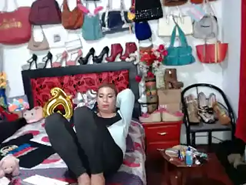 Snapshot of Xiaraa26 chatting on 17, 3, 2025 Xiaraa26 online show from 17, 3, 2025