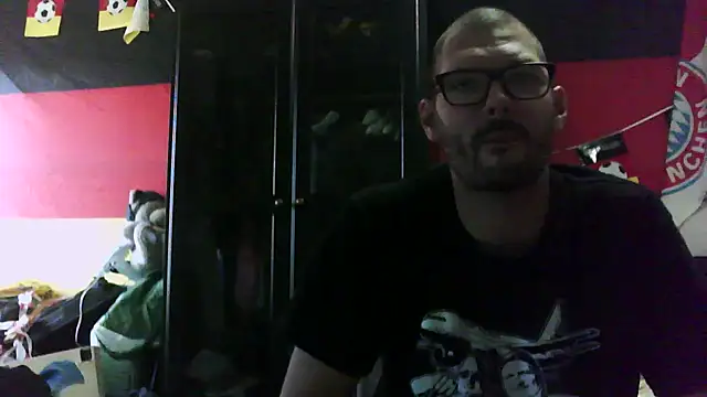 Snapshot of Die-geile-Sau chatting on 27, 9, 2025 Die-geile-Sau online show from 27, 9, 2025