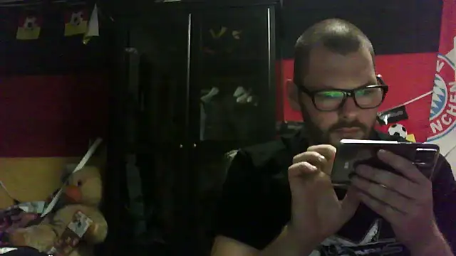 Snapshot of Die-geile-Sau chatting on 2, 10, 2025 Die-geile-Sau online show from 2, 10, 2025