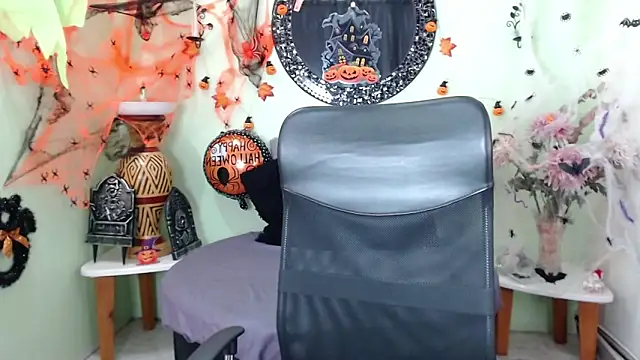 Snapshot of Sofia_Franco_ chatting on 27, 10, 2025 Sofia Franco online show from 27, 10, 2025